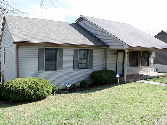 2nd image of 623 Essex Dr