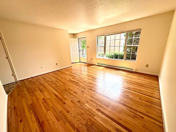2nd image of 234 Nottoway Dr