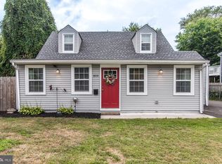 805 Elmhurst Ave, Bristol, PA