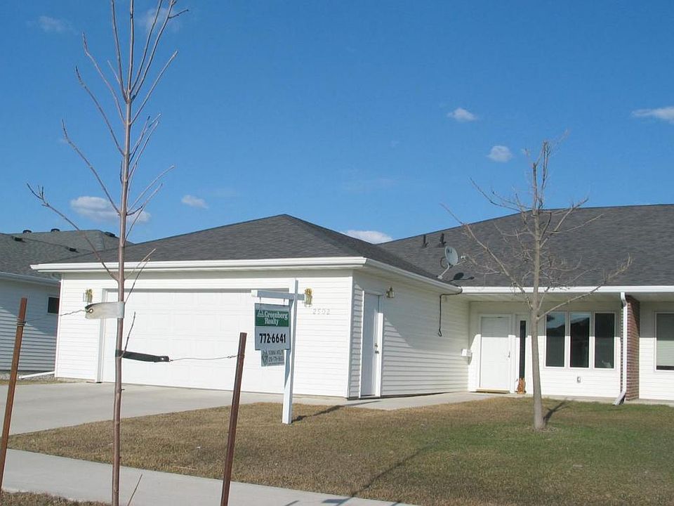 1st image of 2502 Pembrooke Dr