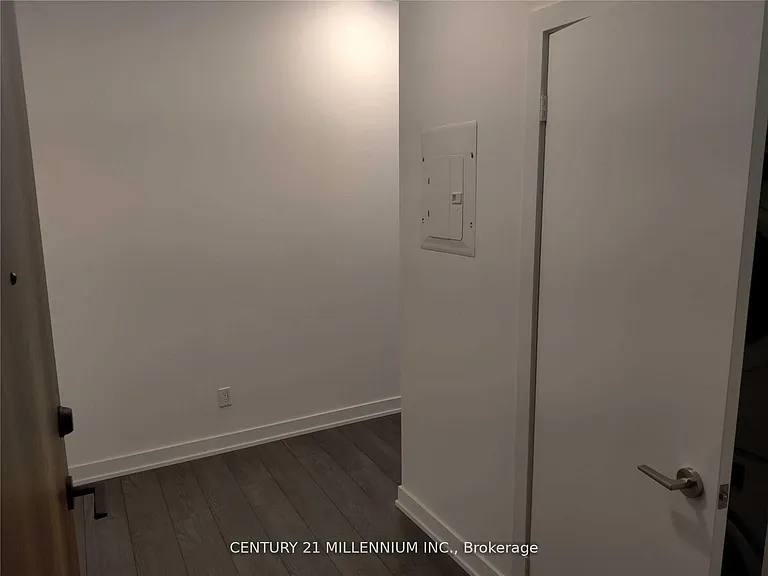 251 Manitoba St #1910 — Photo 1