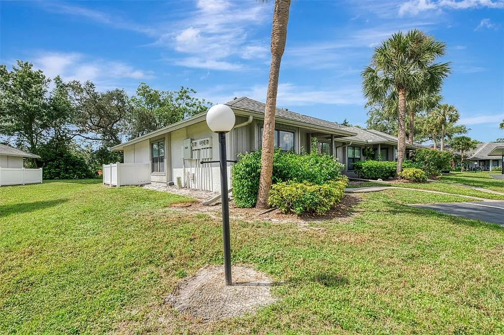 2 bed, 2.0 bath, 1135 sqft, $1,800 — Photo 3