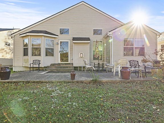 2nd image of 1875 Winding Hollow Dr