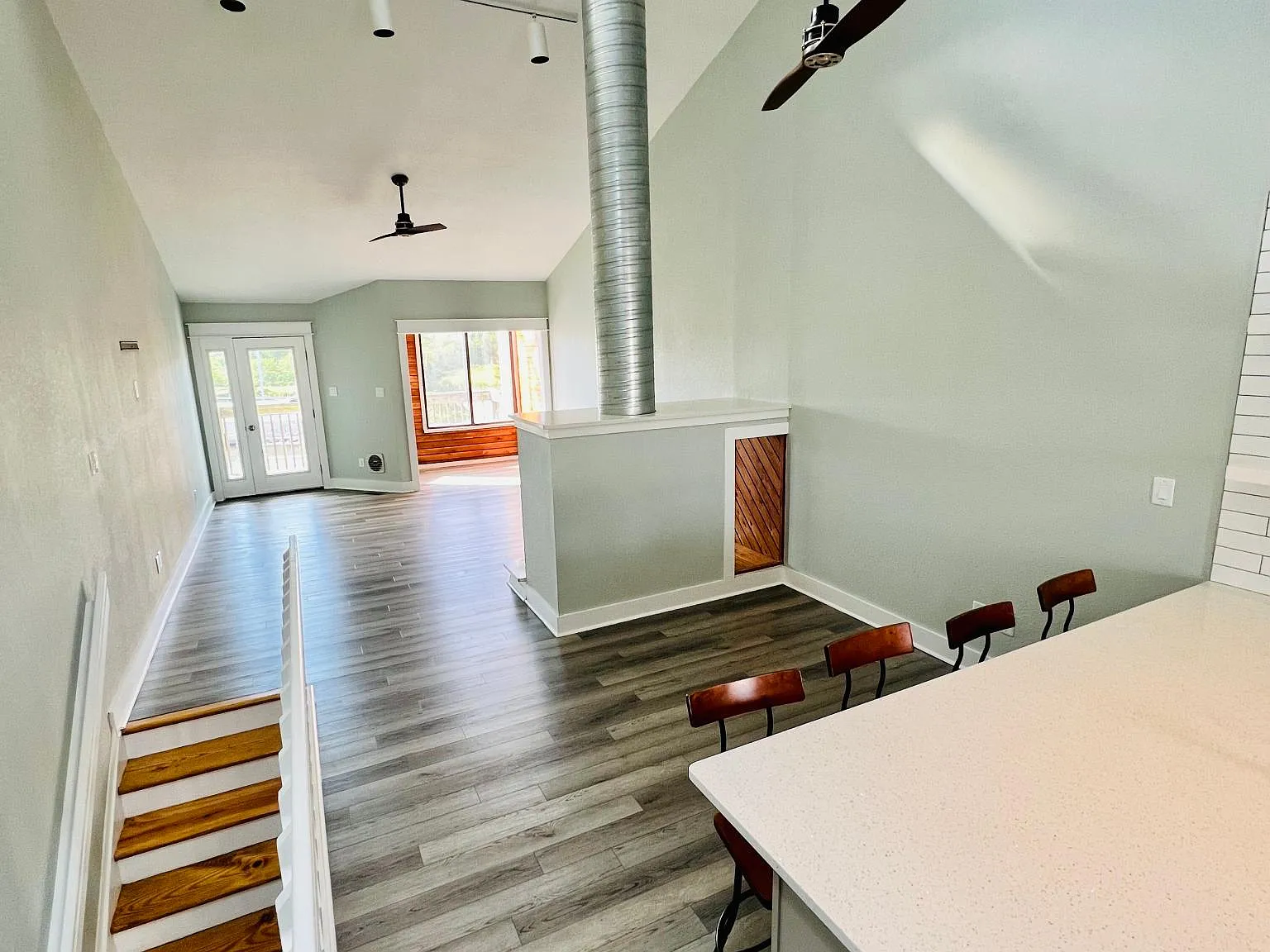 100 Pinewood Rd — Photo 4