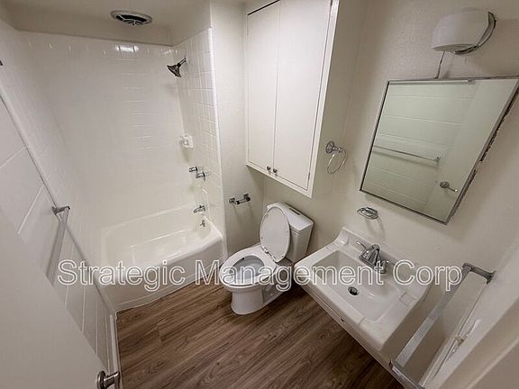 4th image of 838 Lukepane Ave #404