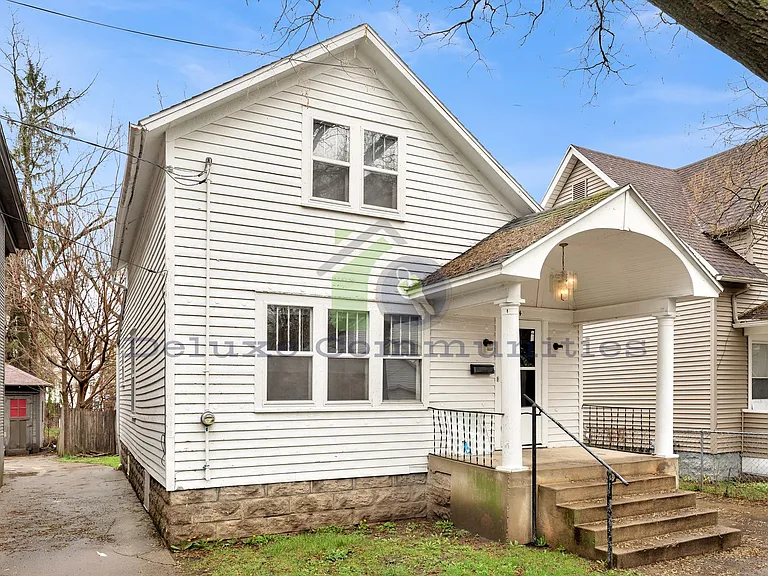 745 Jackson St NW — Photo 5