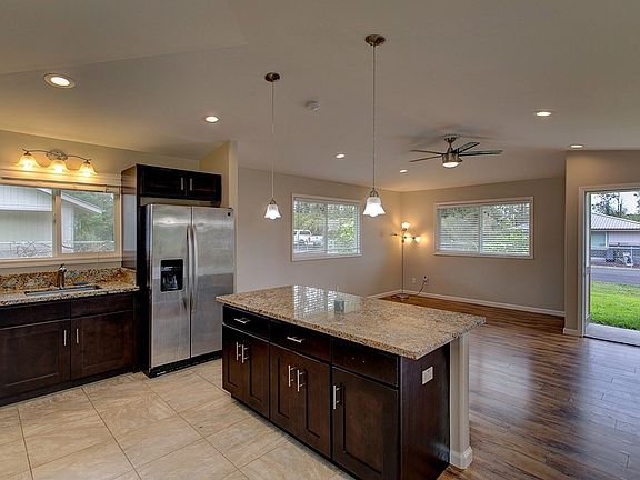 4th image of 16-2061 Paradise Dr