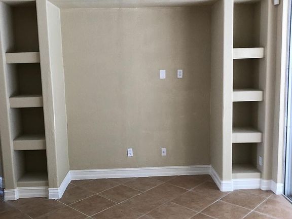 3rd image of 5790 Lancewood Way