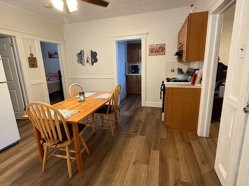 Eat in Kitchen