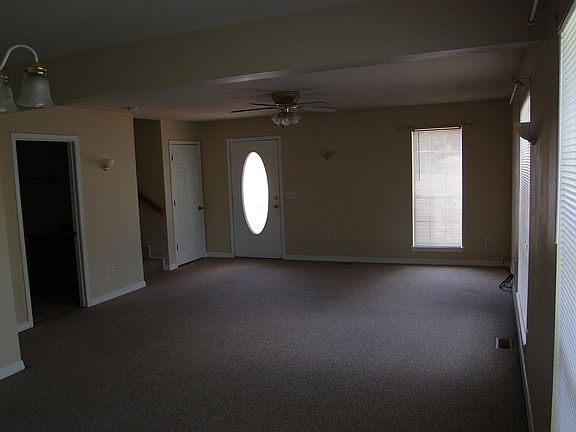 4th image of 510 N Highland Ave