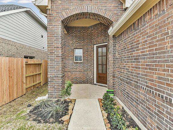 3rd image of 31115 Sellers Terrace Dr
