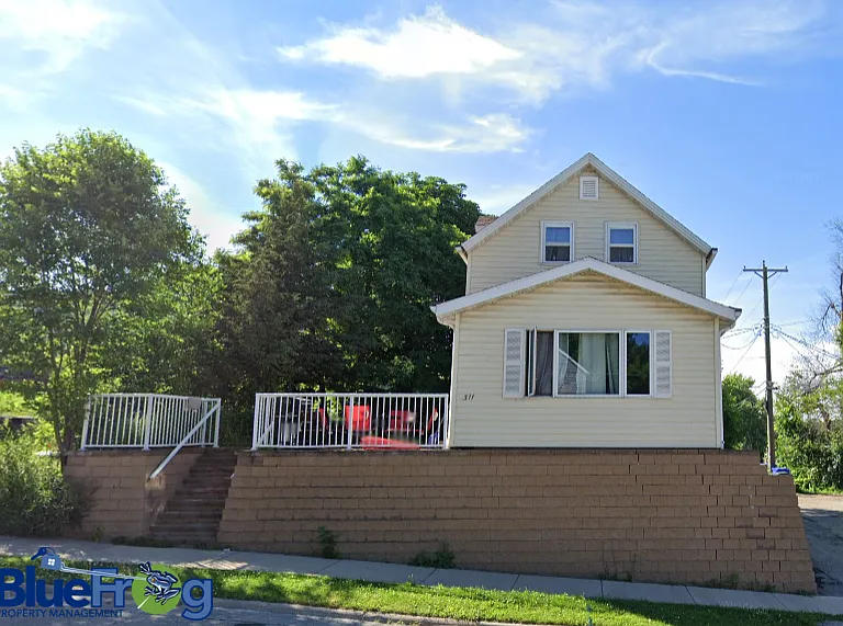 311 Main Ave — Photo 1