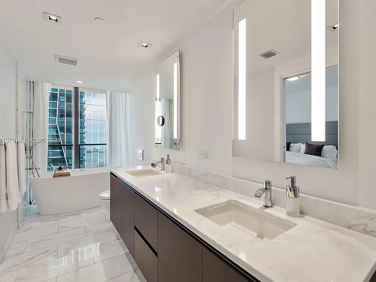 1451 Brickell Ave #2405 — Photo 7