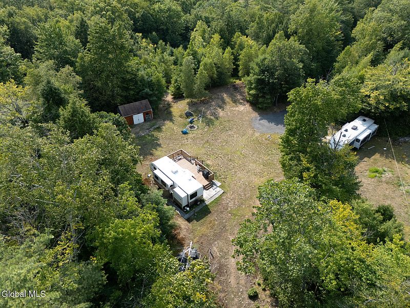 5th image of 144 Thomas Road