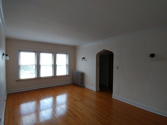 5th image of 8225 S Calumet Ave #82252B