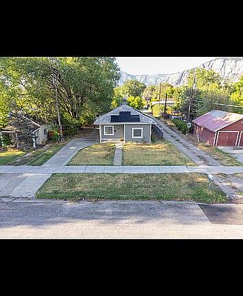 4th image of 866 E 22nd St