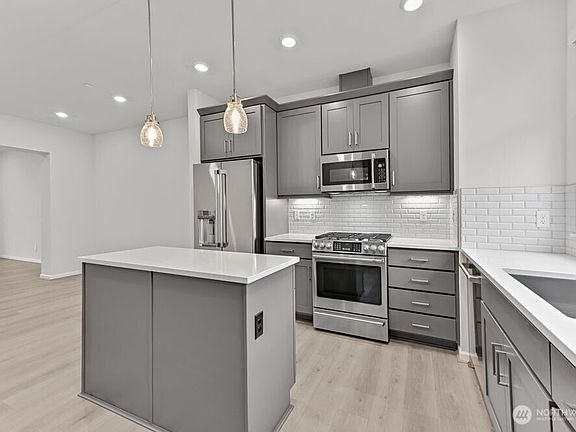 2nd image of 19288 NE 69th Circle #104