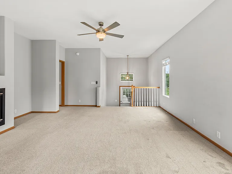 3814 N 173rd Ave — Photo 7