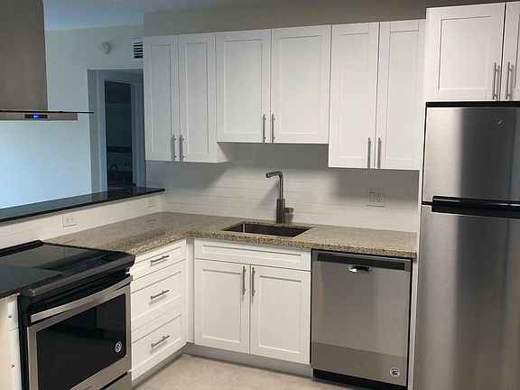 3rd image of 285 NE 17th Ct #1