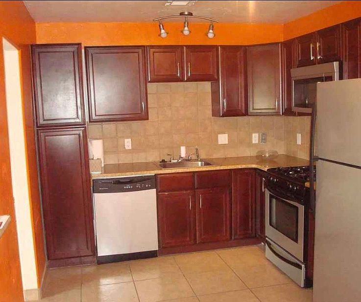 1st image of 939 E Mountain Ave