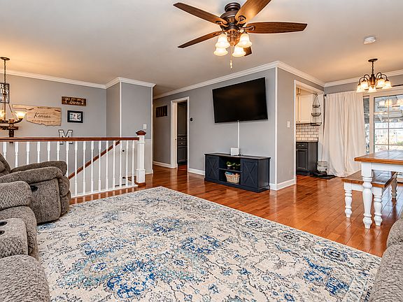3rd image of 4504 Freeman Rd