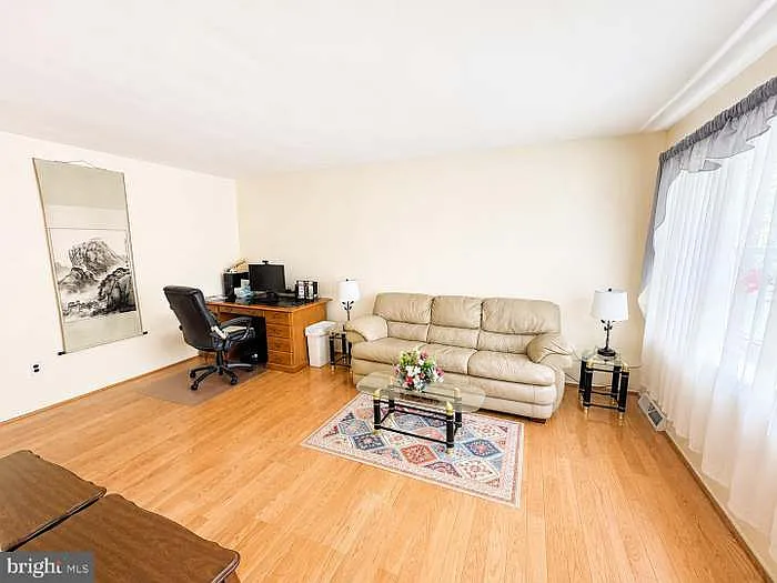 8608 Cathedral Cir — Photo 5