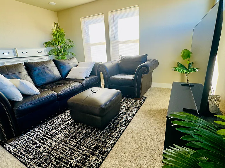 Sidewinder Dr — Photo 1