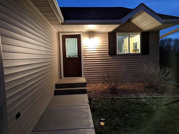 3rd image of 500 7th St S