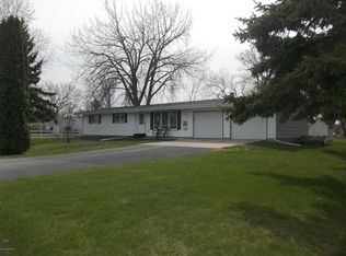 1007 Elizabeth Ave N, Thief River Falls, MN 56701