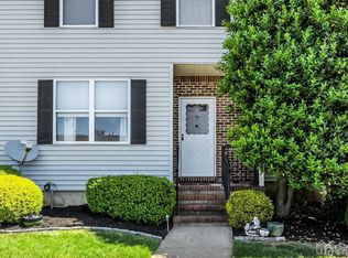 14 Peachtree Ln, Jamesburg, NJ
