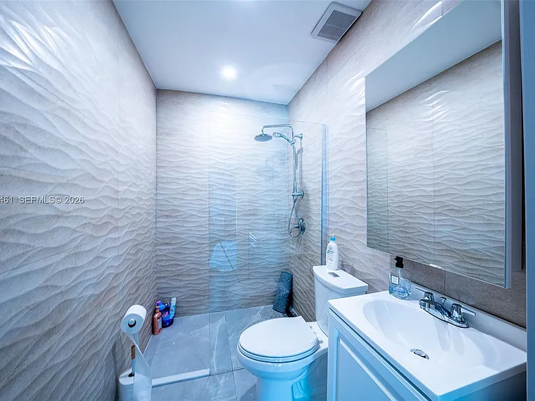 1221 W Camino Real — Photo 13