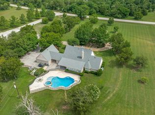 500 Navajo Ct, Runaway Bay, TX 76426