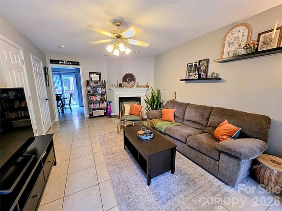 3rd image of 2240 15th Ave NE Unit 104
