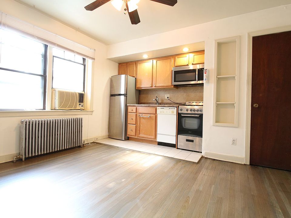 1st image of 1934 Waverly St APT A301