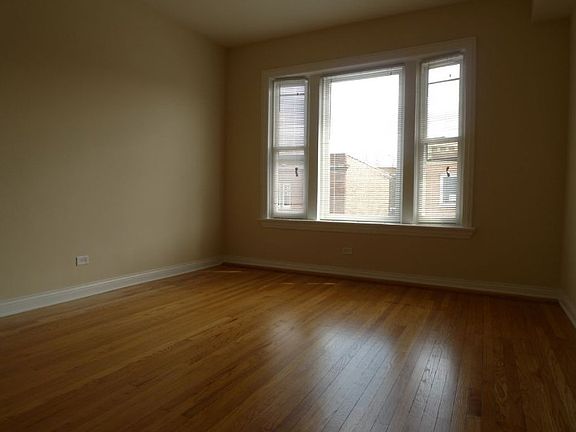 3rd image of 1260-1264 W Leland Ave #1260-3