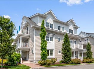 40 Kettle Point Ave, East Providence, RI 02914