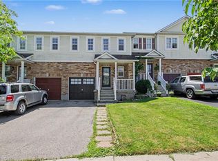 88 Bloomington Dr, Cambridge, ON N1P 1J5