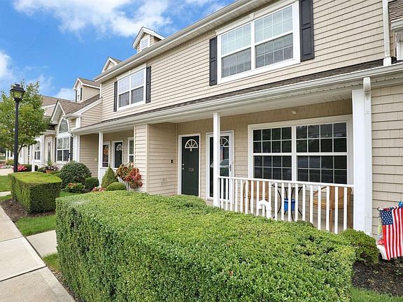 5th image of 217 Willow Ln #218