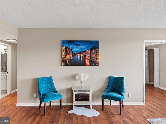 3rd image of 3709 S George Mason Dr APT 306