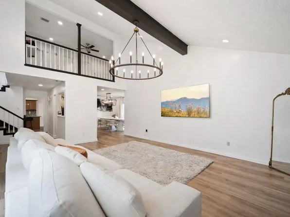 14907 Oak Bluff Ct, Houston, TX 77070