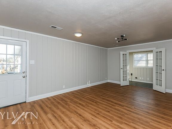 3rd image of 4705 Dilworth Ct