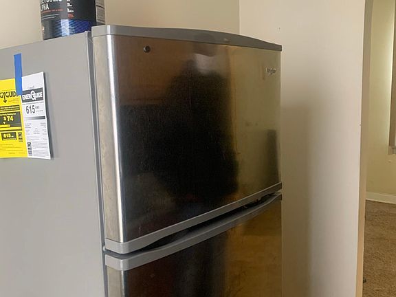 2nd image of 806 E 233rd St APT 3