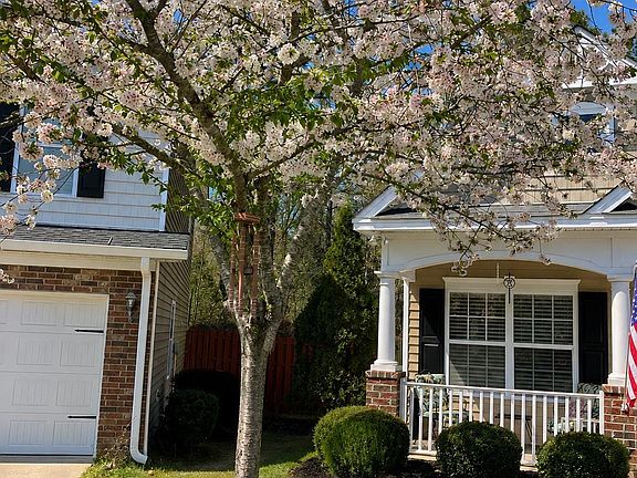 2nd image of 144 Cambridge Hill Dr