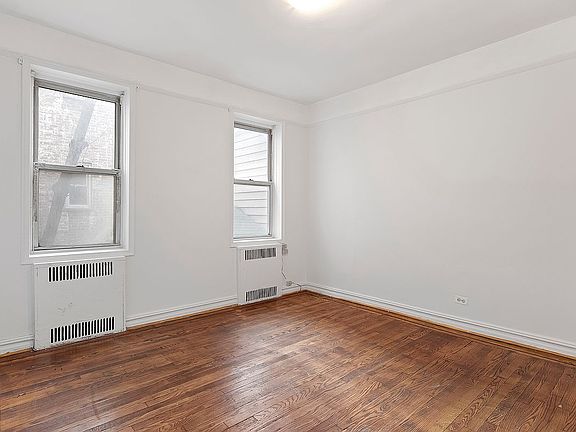4th image of 414 Albemarle Rd APT 2E