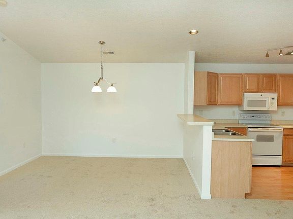 3rd image of 600 Vincent Way APT 4304