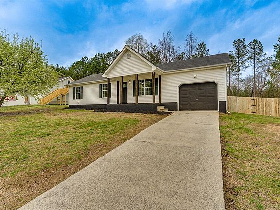 3rd image of 329 Pinewood Dr