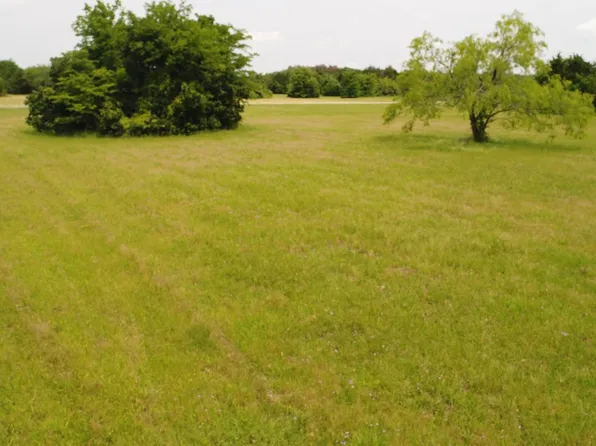 104 Sweetwater Trl, Kerens, TX 75144