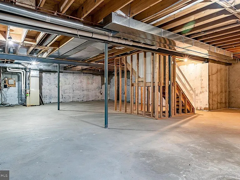 2075 Matsons Cir — Photo 16