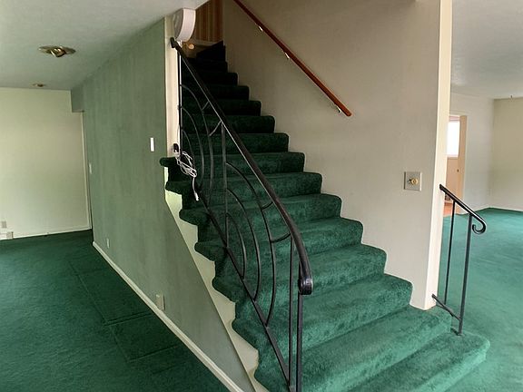 3rd image of 840 11th St