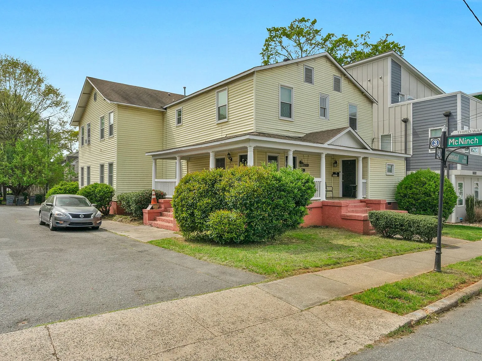 2 bed, 950 sqft, $1,700 — Photo 2